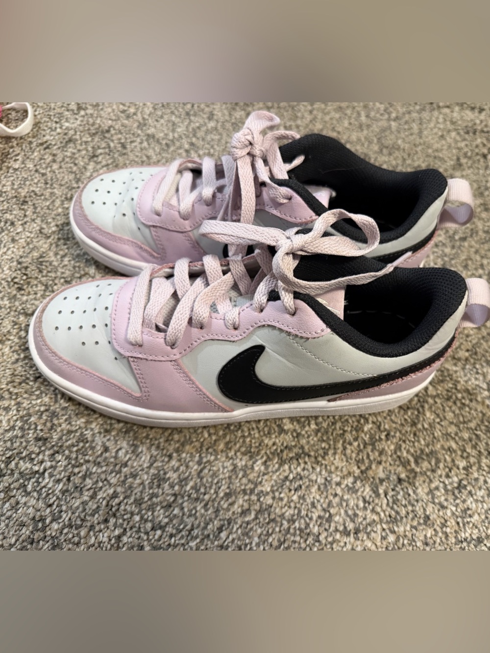 Girls Nike sneakers size 4